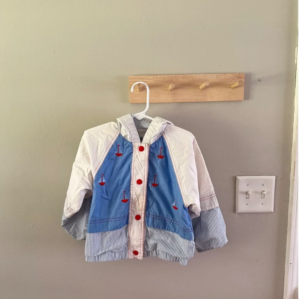 VTG carters 4T windbreaker